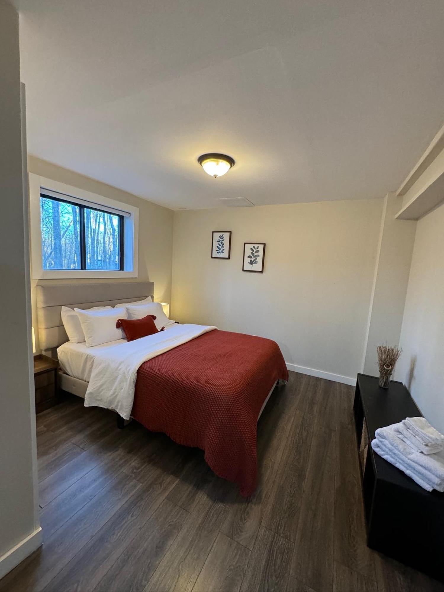 Holiday home Poconos -kayaks- Hottub-karaoke-lake